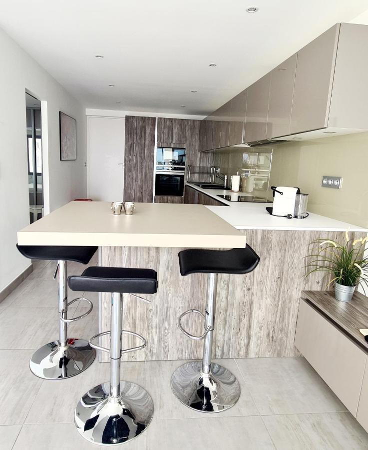 Magnifique Appartement Vue Mer - Grande Terrasse Et Piscine Бандоль Экстерьер фото